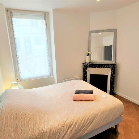 Heteroclite Apartment Auxerre Bagian luar foto