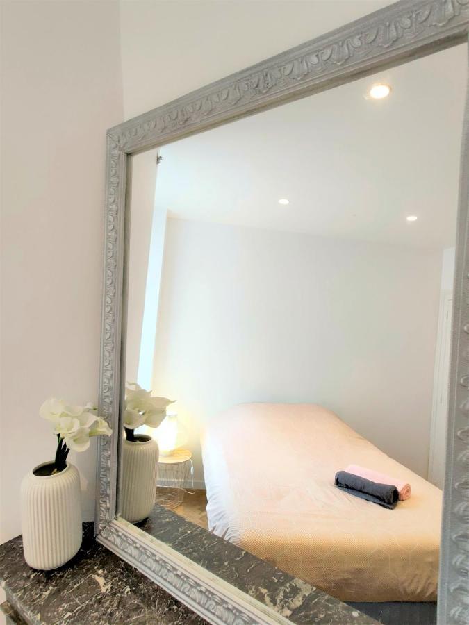 Heteroclite Apartment Auxerre Bagian luar foto